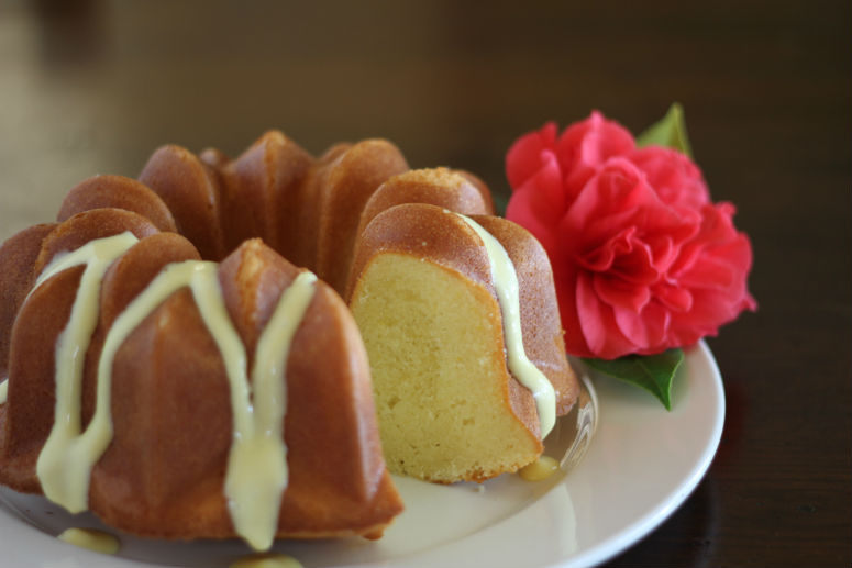 Mexican Mango Cake Recipe by Ceja Vineyards